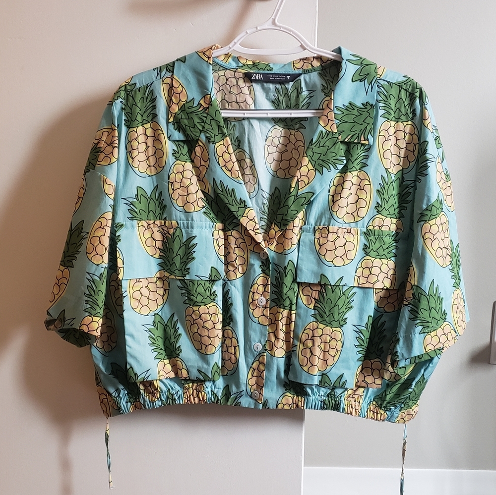 NWOT zara pineapple cropped shirt